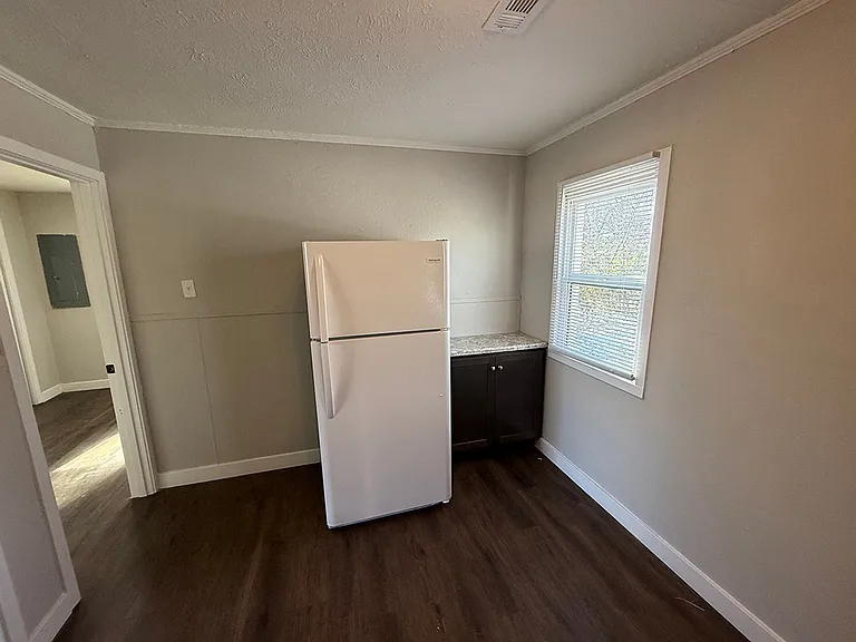 210 Highview Ave — Photo 19