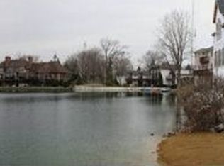 9608 Reding Cir, Des Plaines, IL 60016