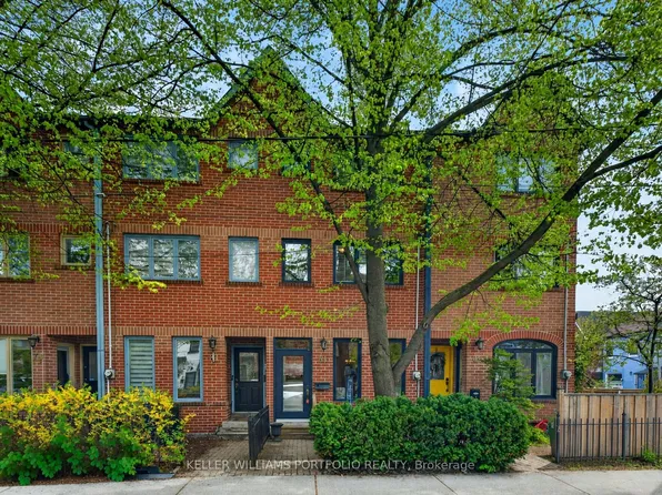 81B Ulster St, Toronto, ON M5S 1E9