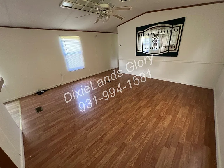 313 Breeding Ln — Photo 4