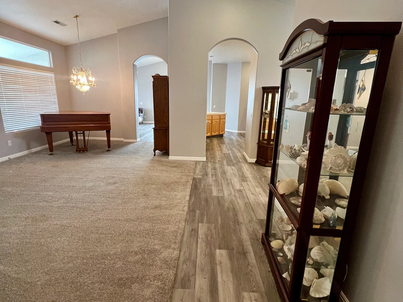 4 bed, 2250 sqft, $2,350 — Photo 4