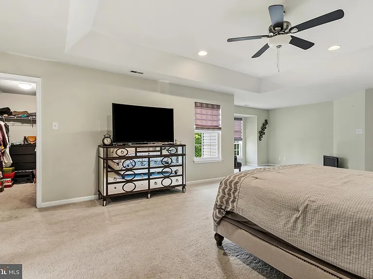 728 Farmhouse Rd — Photo 31