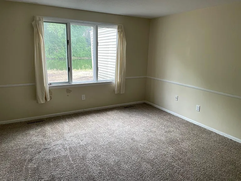 Upper level 2nd bedroom
