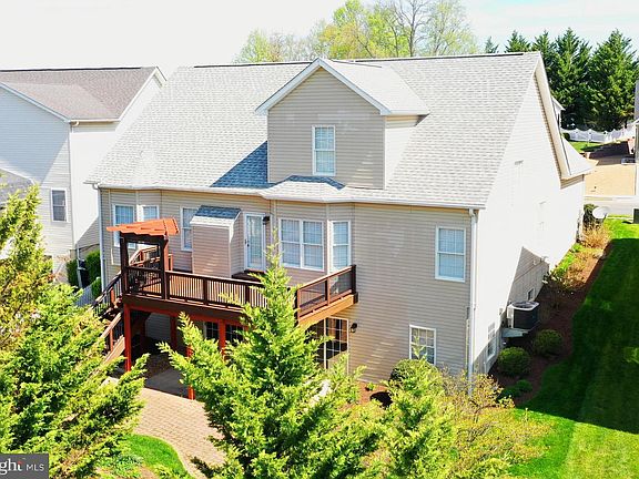4th image of 813 Chelsea Dr