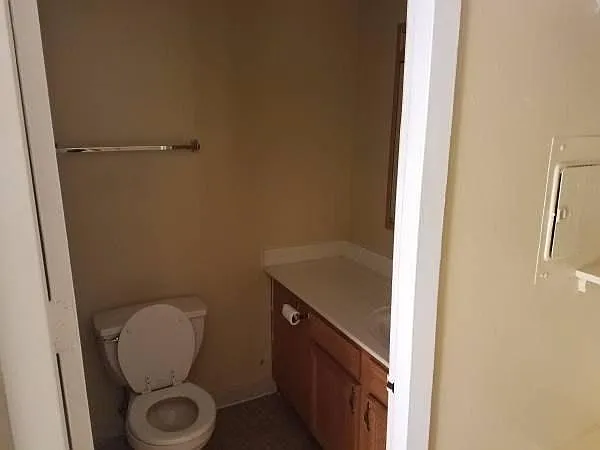 Studio, 500 sqft, $1,200 — Photo 4
