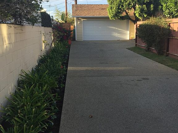 Flagpole Property, Long Driveway
