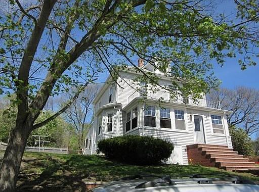 3rd image of 24 Cleveland St