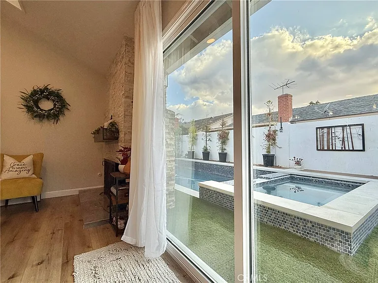18413 Winslow Pl — Photo 11