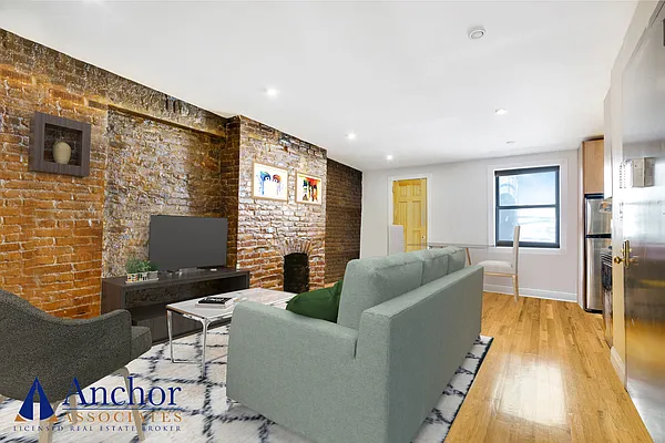 Rented by Anchor Associates | media 22