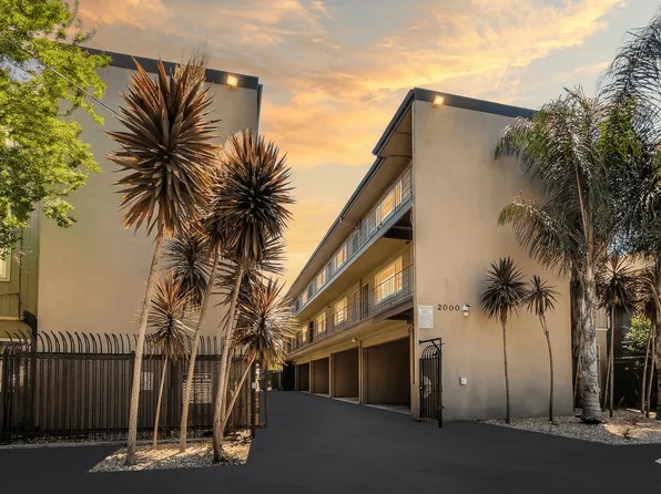 ArtHaus Linden, 1054-1058 18th St #6-C, Oakland, CA 94607