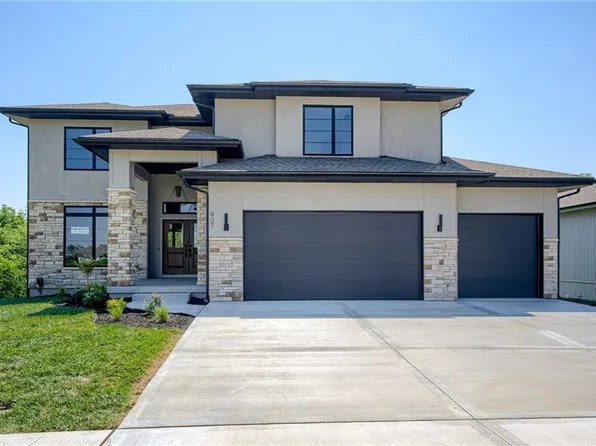 907 Reed Dr, Raymore, MO 64083