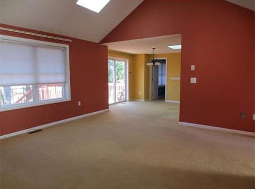 4th image of 62 Glasgow Cir