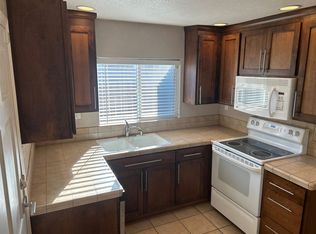 943 Shearer St, Roseville, CA 95678