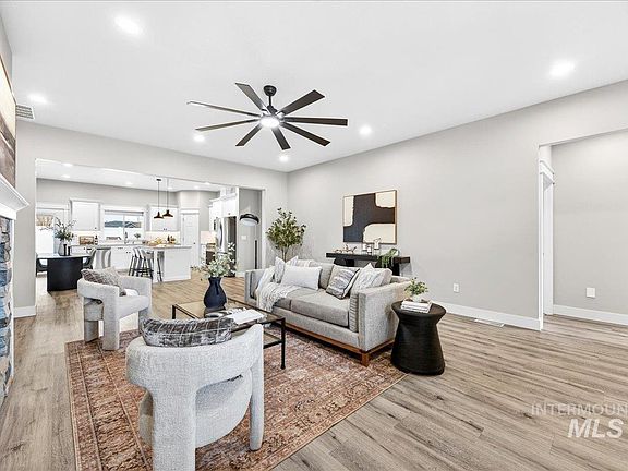 3rd image of 63 S Ravine Way