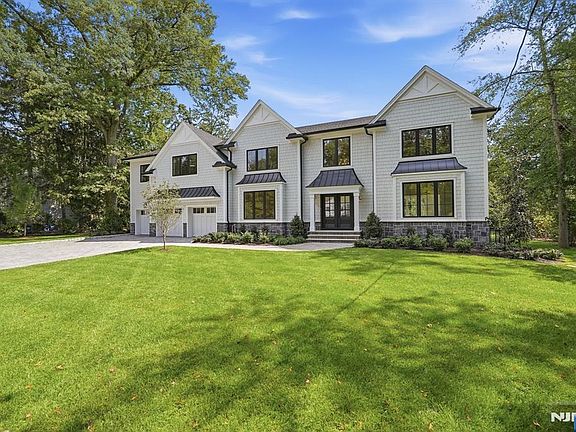 2nd image of 432 Glendale Road