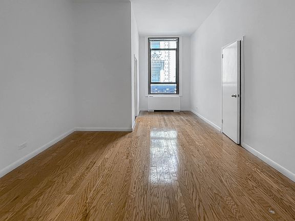 3rd image of 4 Park Ave APT 16J