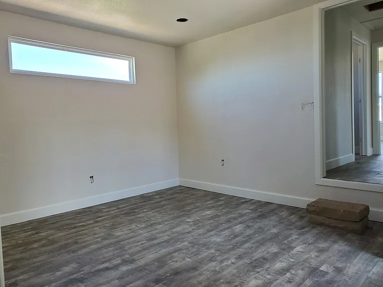 3927 N Barnes Ave — Photo 6