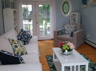 20 Robin Rd, Portsmouth, RI 02871