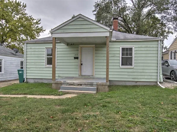 1575 E Vanderhoof St, Decatur, IL 62521