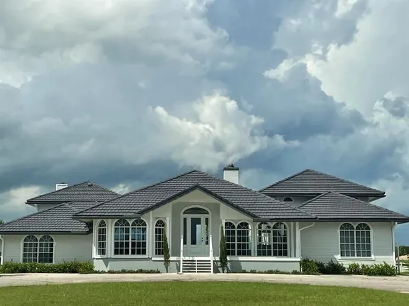 15255 Estancia Ln, Wellington, FL 33414