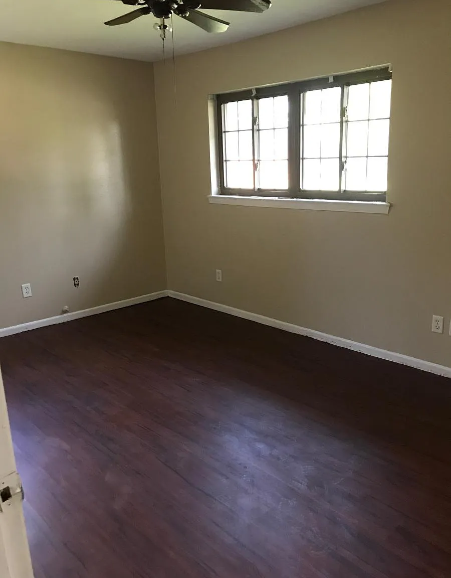 3 bed, 1212 sqft, $1,850 — Photo 4