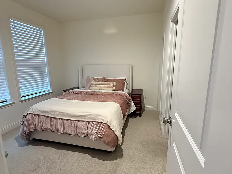 4230 Travis St #8 — Photo 4