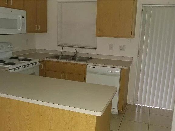 3rd image of 9135 San Carlos Blvd
