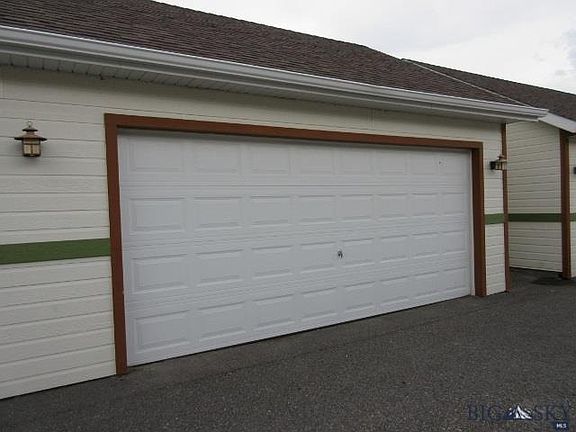 3rd image of 1124 Longbow Ln #1b-bldg 1
