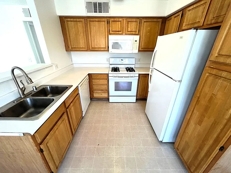 5710 E Tropicana Ave #2092-24 — Photo 7
