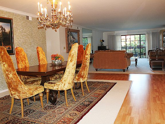 2nd image of 5339 Lindley Ave. #203