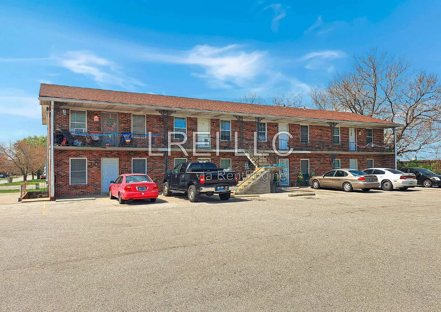 2 bed, 1.0 bath, 636 sqft, $950 — Photo 1