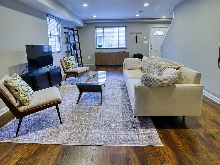 4709 Jay St NE — Photo 2