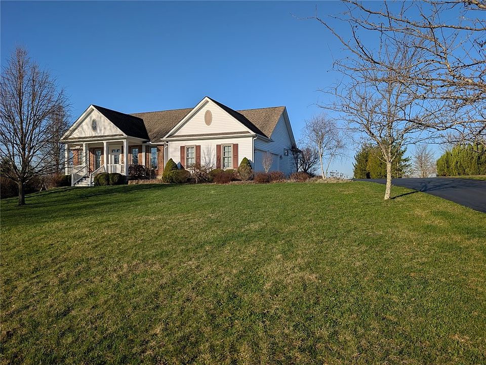 1st image of 396 Country Manor Dr