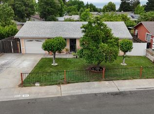 909 Meadowview Dr, Galt, CA