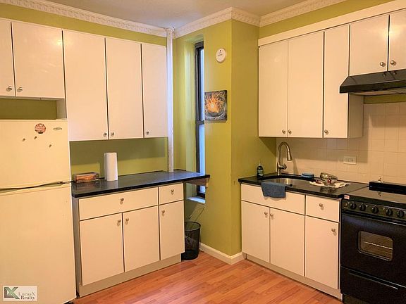 3rd image of 346 W 56th St APT 5A