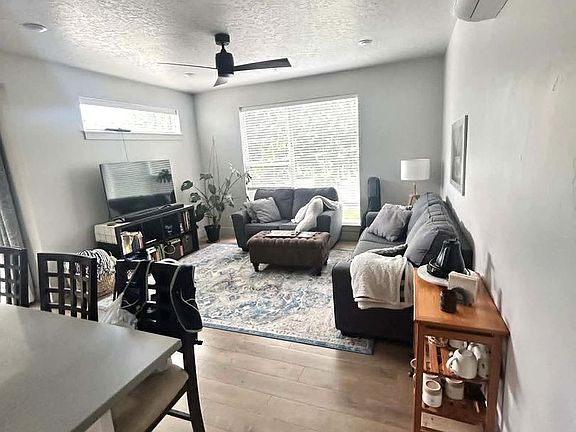 4th image of 1713 W Jefferson St APT 203