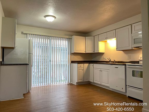 4th image of 1244 8th St NW