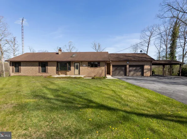 5248 Cherry Run Rd, Hedgesville, WV 25427