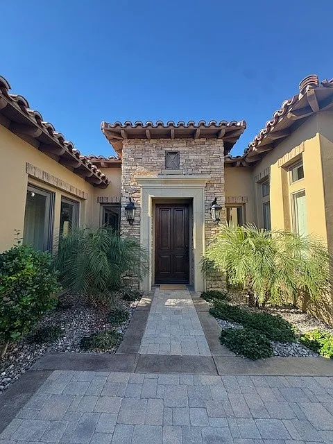 4 bed, 4400 sqft, $22,500 — Photo 2
