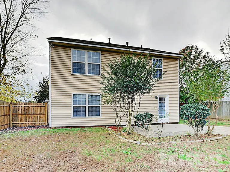 4700 Winterberry Ln — Photo 16