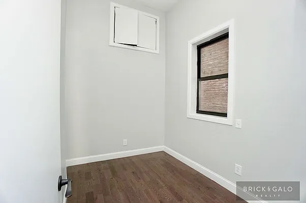 Rented by BRICK & GALO REALTY CORP | media 25