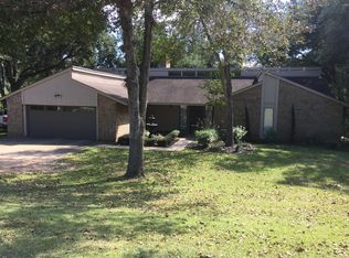 2414 E Rosedale Dr, Brenham, TX 77833