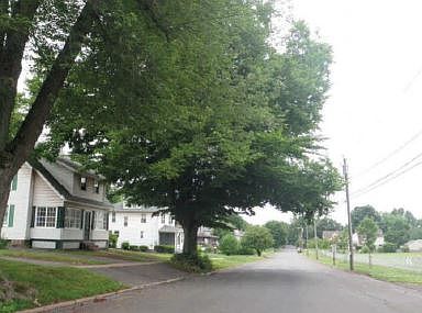 2nd image of 83 E Main St