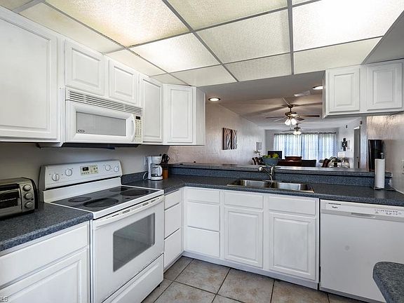 4th image of 3641 Arctic Cir #305