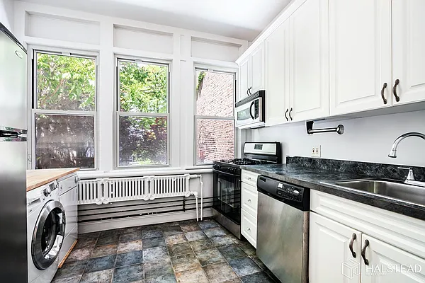 Rented by Halstead Real Estate | media 44