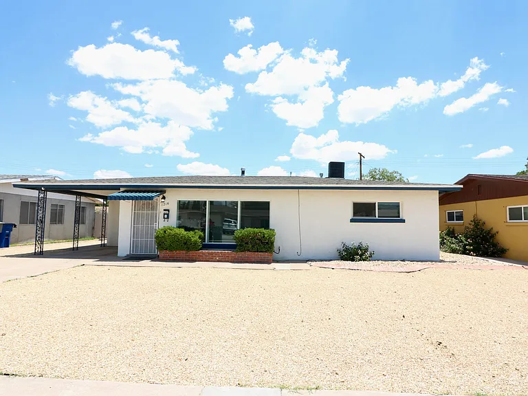 1216 Brookhaven Dr — Photo 1