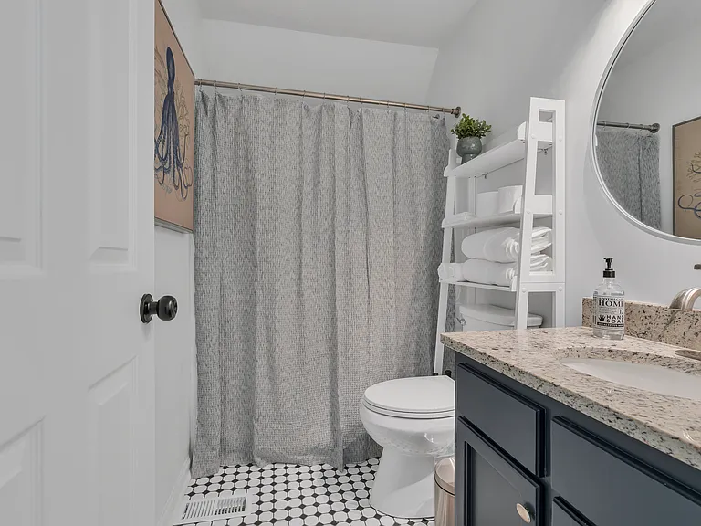 213 Landwood Ave — Photo 18