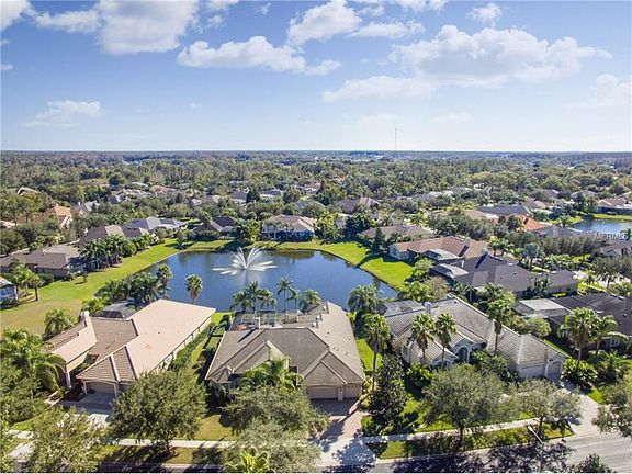 3rd image of 20928 Lake Vienna Dr