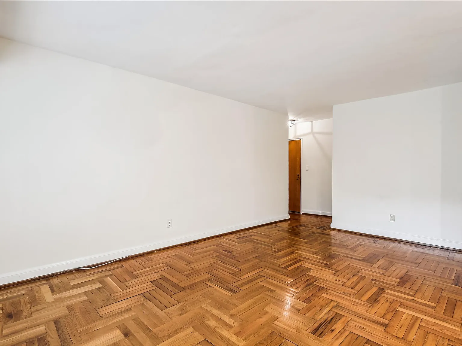 1 bed, 1.0 bath, 641 sqft, $1,850 — Photo 2