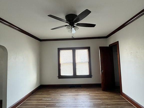 2nd image of 125 W 12th Ave